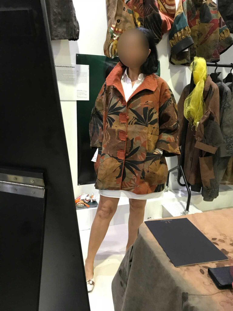ワールドアートドバイ　創作服