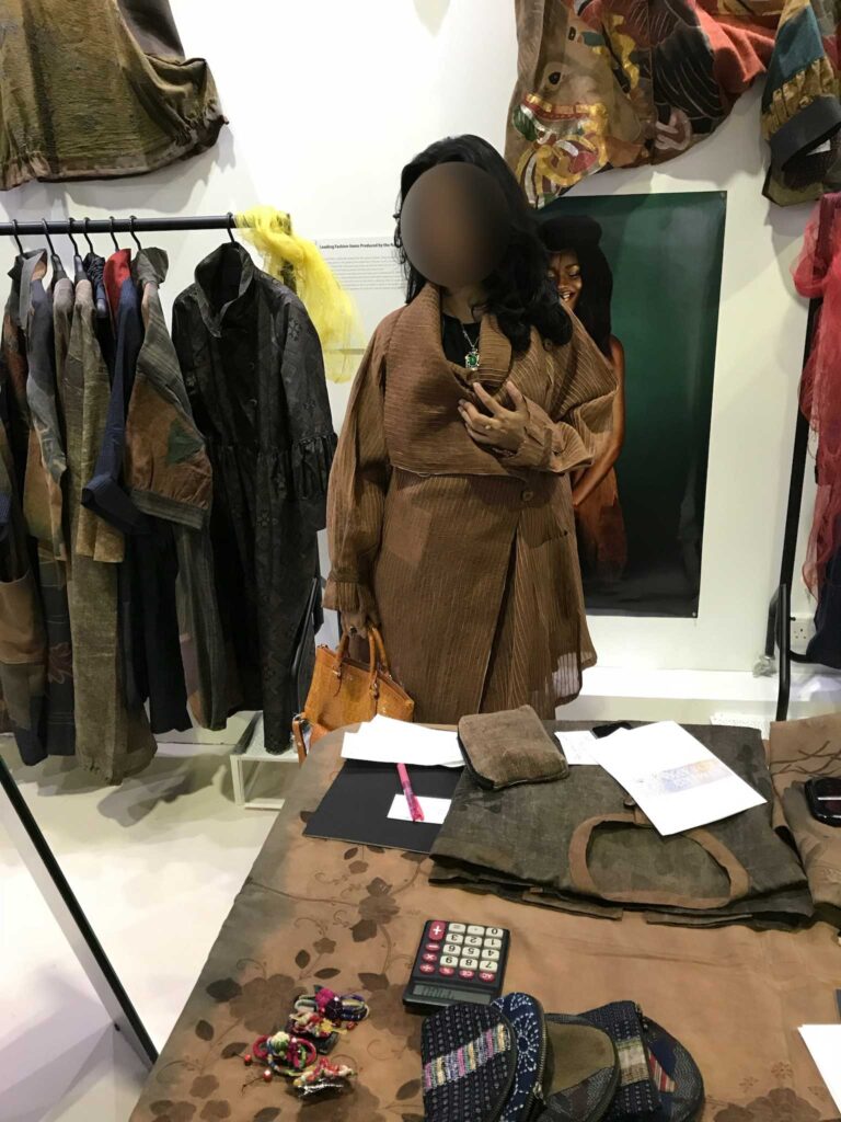 ワールドアートドバイ　創作服