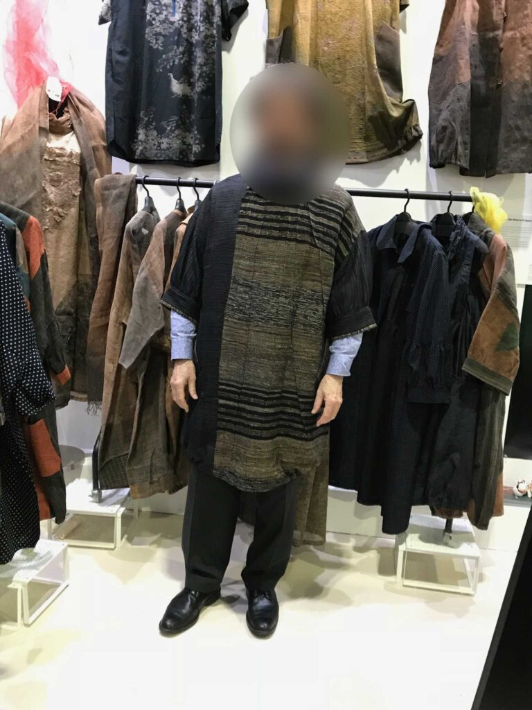 ワールドアートドバイ　創作服