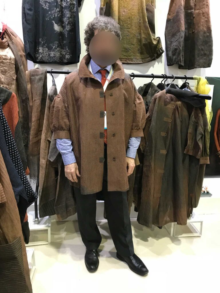 ワールドアートドバイ　創作服