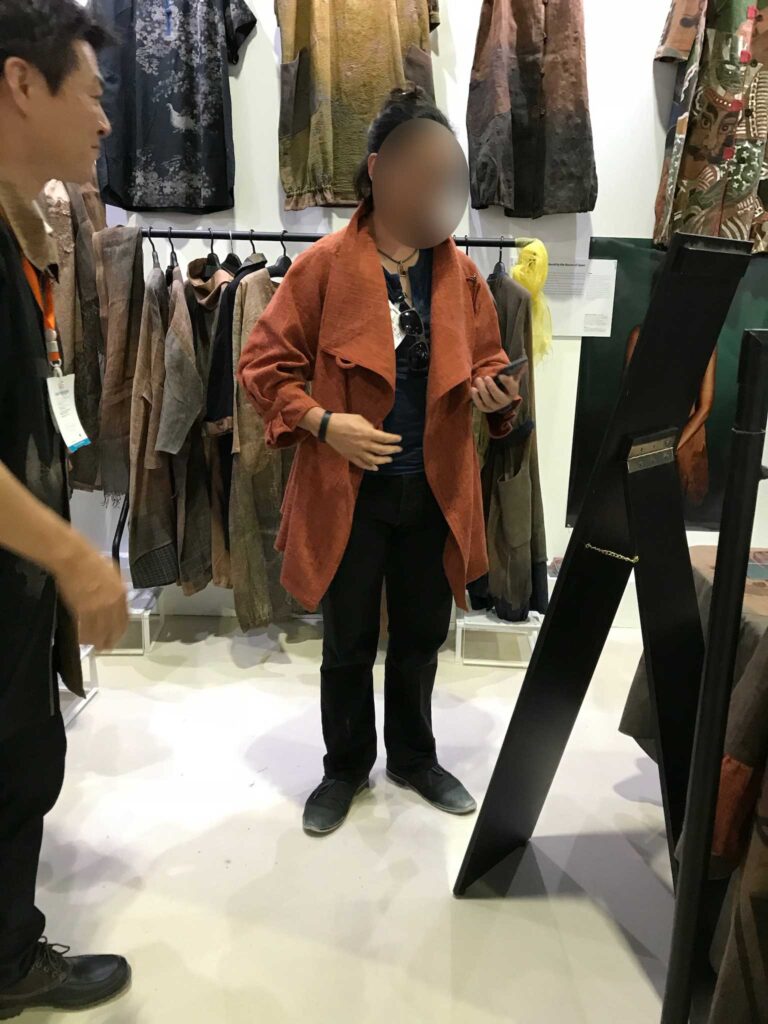 ワールドアートドバイ　創作服