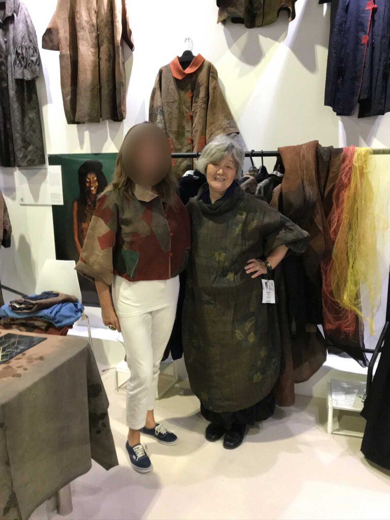 ワールドアートドバイ　創作服