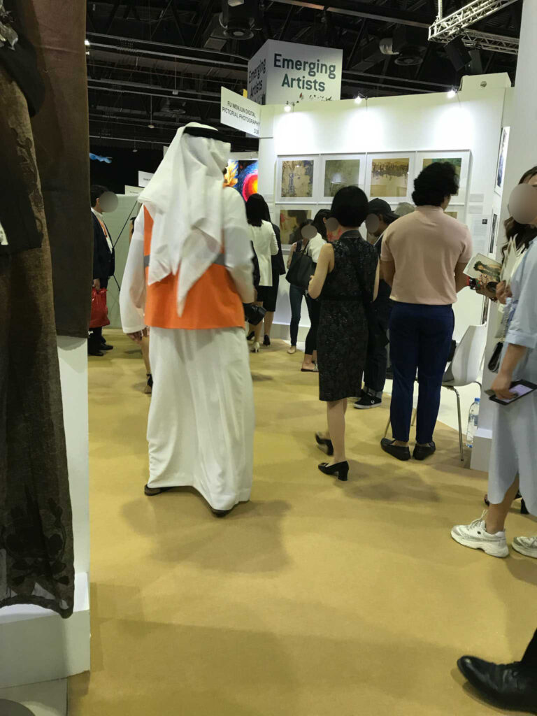 ワールドアートドバイ　創作服