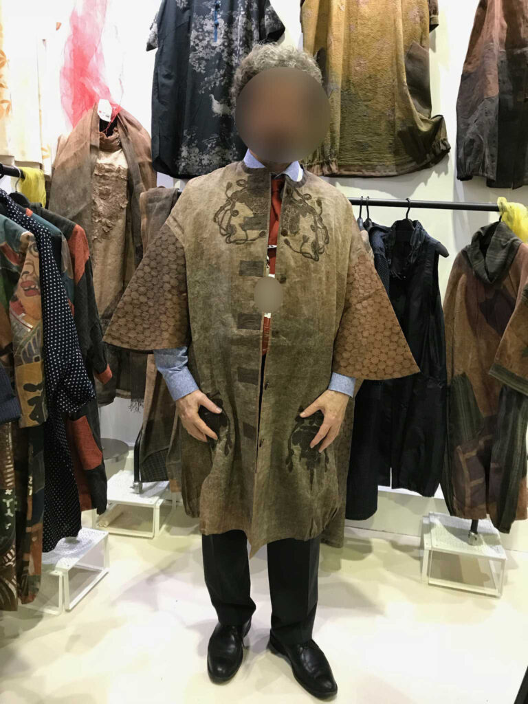 ワールドアートドバイ　創作服