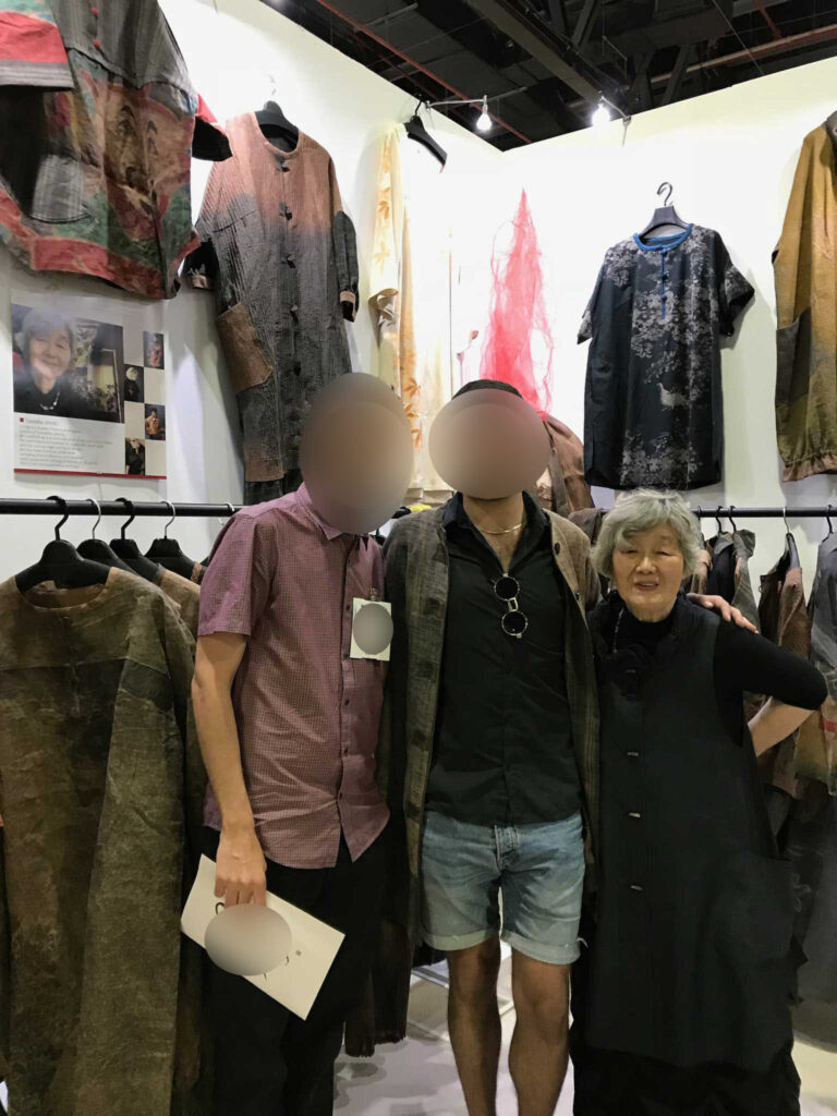 ワールドアートドバイ　創作服