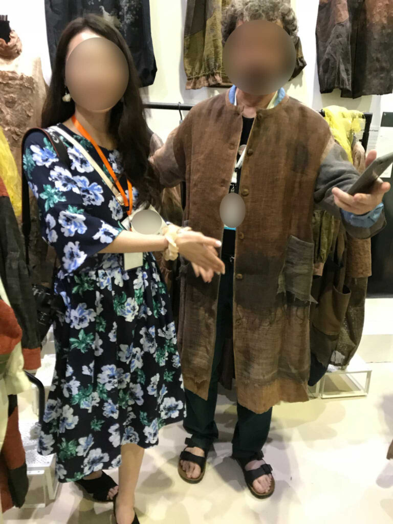 ワールドアートドバイ　創作服