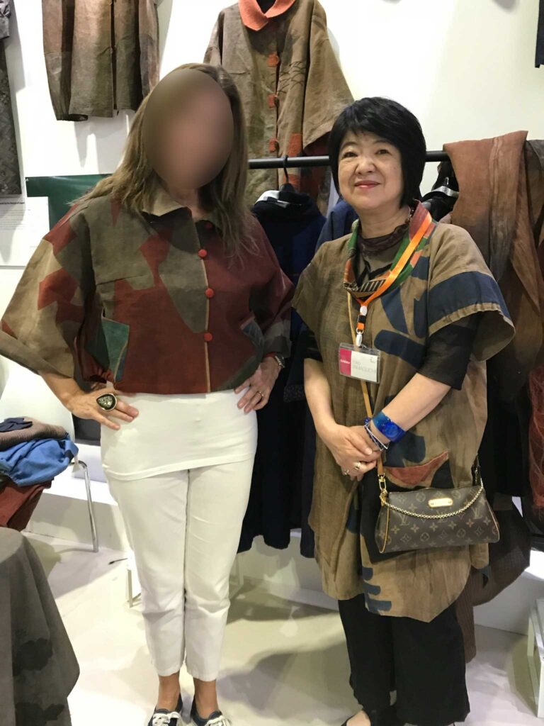 ワールドアートドバイ　創作服